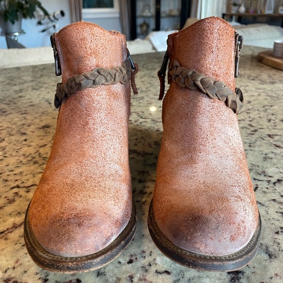 Women’s Miss Macie 100% Leather made in Mexico distressed harness boots size 9 - Picture 5 of 7